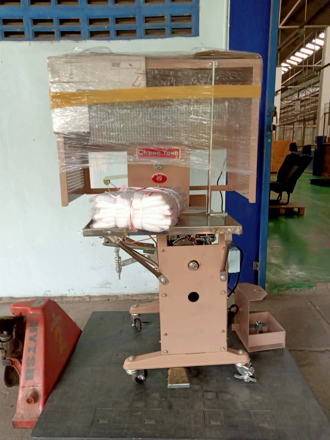 เครื่องรัดสายพลาสติก PP Strapping Machine ลวดเย็บกล่อง นำเข้ามาเลเซีย